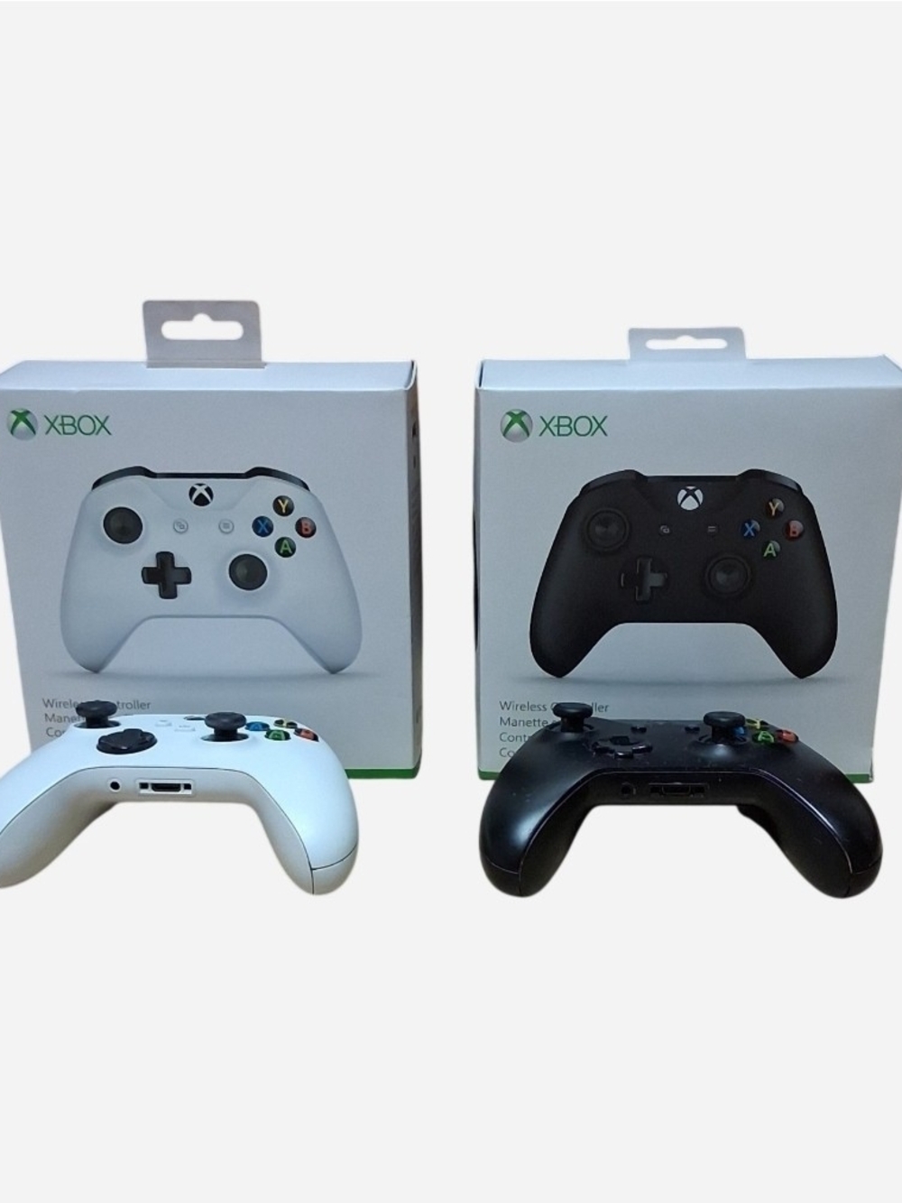 Xbox Wireless Controller - White and Black Bundle